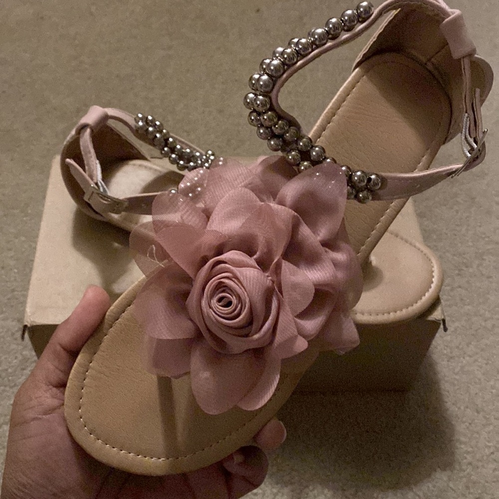 Flower Sandals - Picture 4 of 5